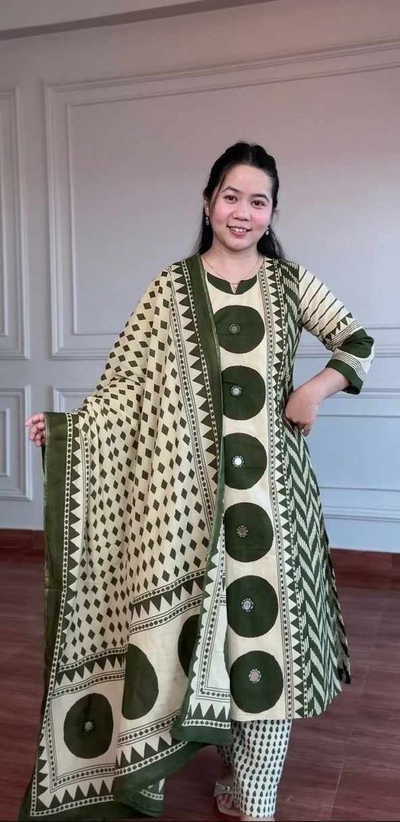 ✔️থ্রি পিস, এক সেট👗জামা✔️ 👖সেলোয়ার✔️ 🧣ওড়না ✔️ 3