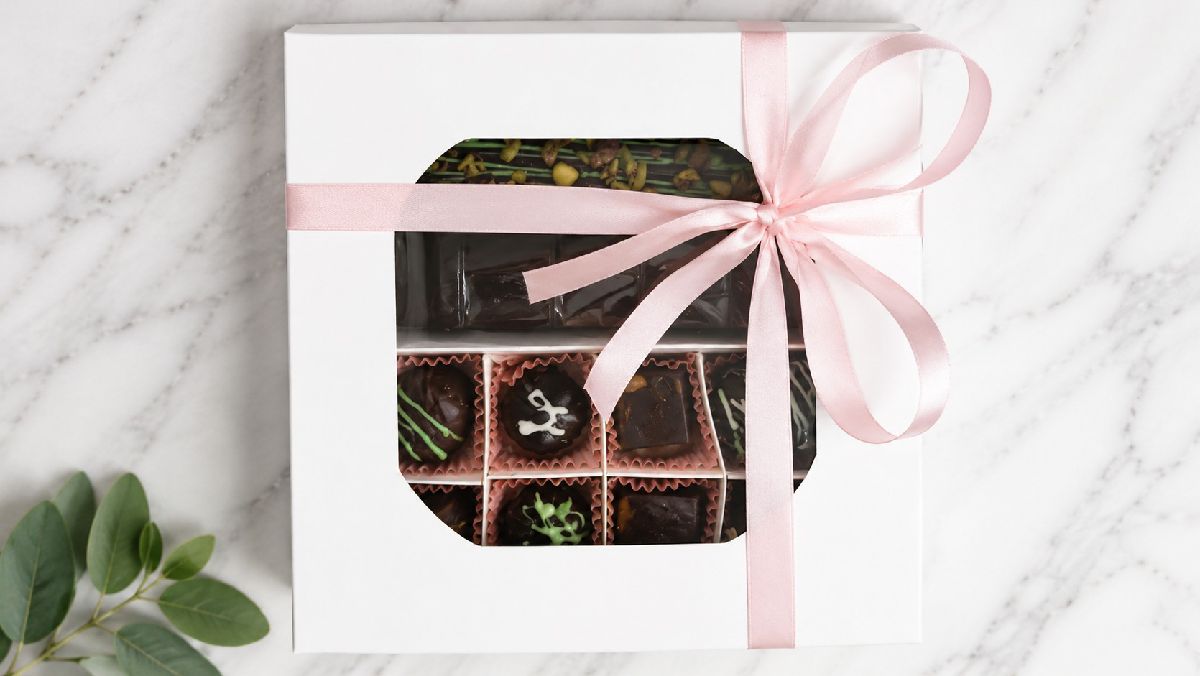 Chocolate Gift Box (Medium Size) 3
