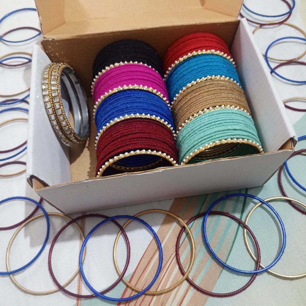 ভেলভেট চুড়ি, কাচের 181561