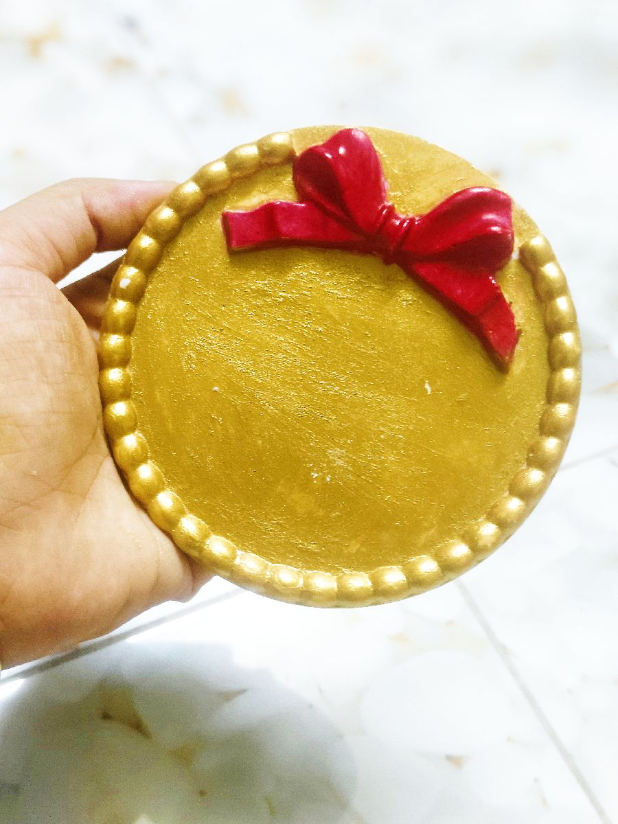 হোম ডেকর আাইটেম