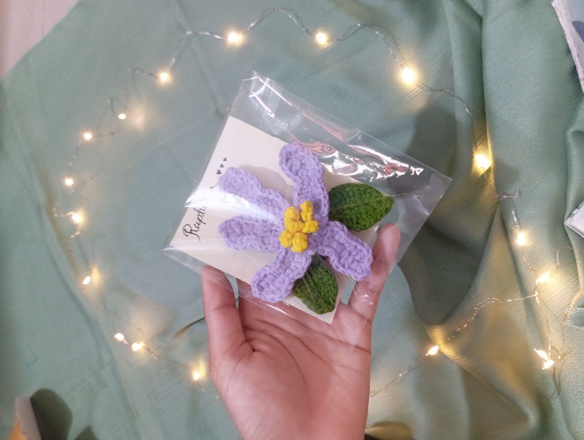 Crochet hair clip