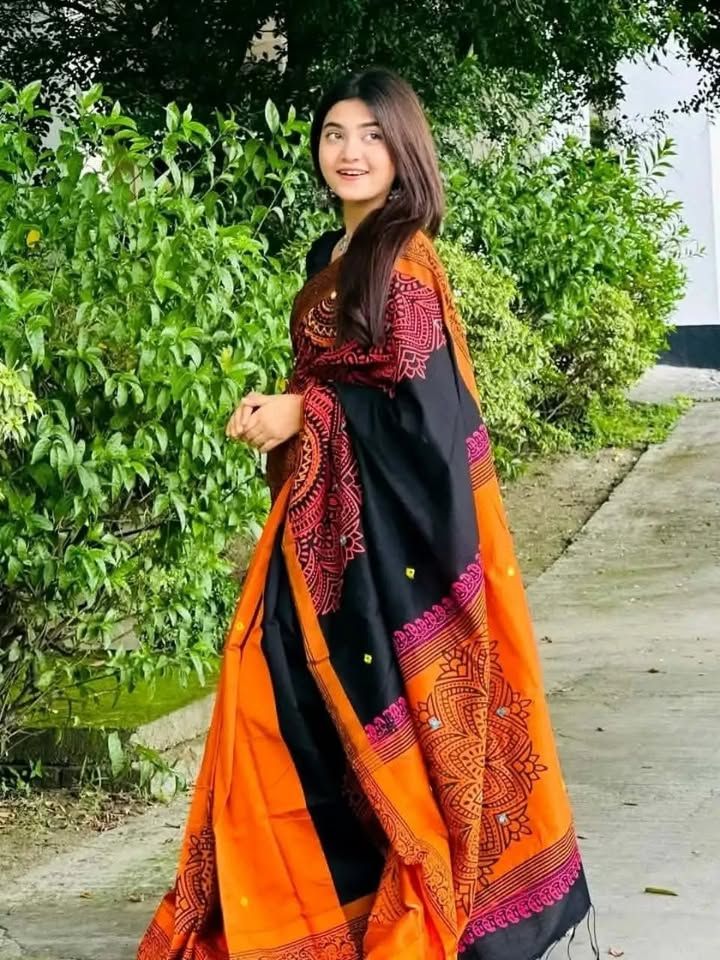 ধুপিয়ান সিল্ক শাড়ি