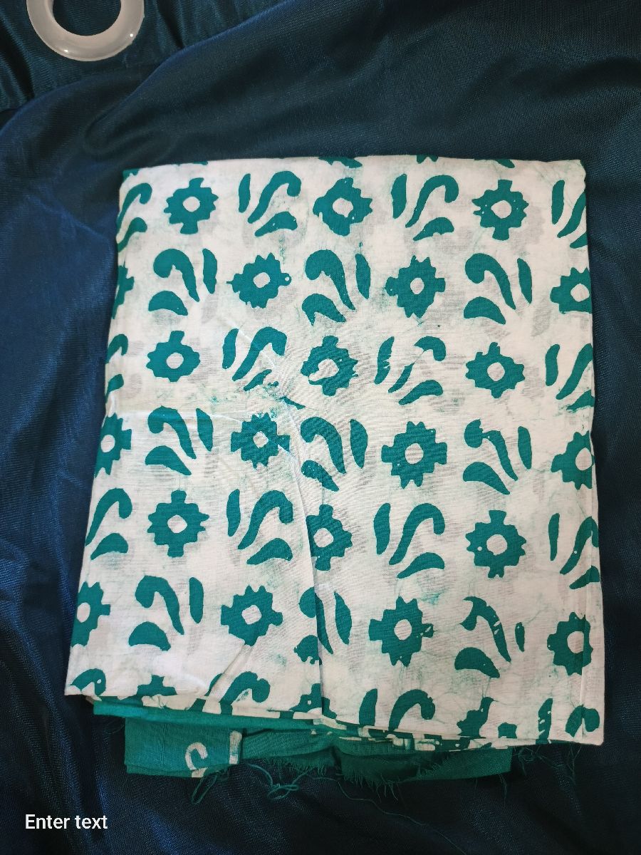বাটিকসাদার মধ্যে গোলাপি কালারের থী পিছ 3