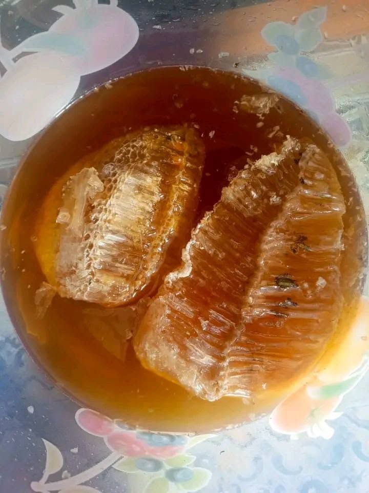 খাটি প্রাকৃতিক মধু