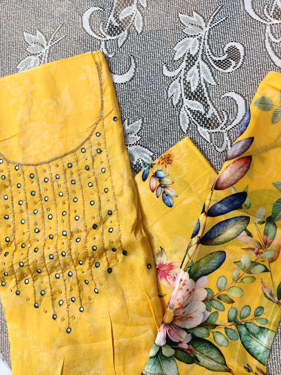 হাফ-সিল্ক কামিজে কারচুপির কাজ। Karchupi work on Half-silk kameez. 2