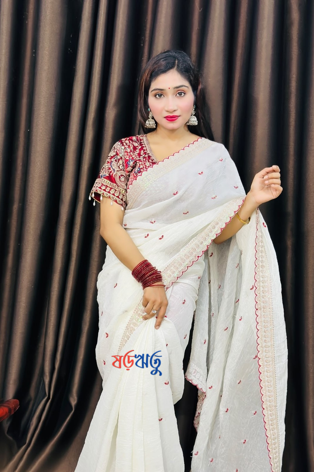 হোয়াইট & মেরুন ক্লাসিক শাড়ি-2 2