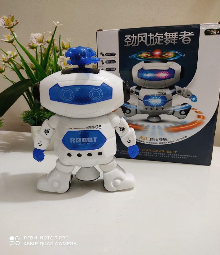 Electronic Dancing Robot Toy For Kids 2