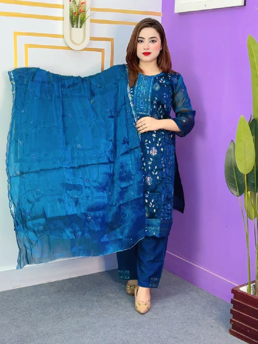 Ladies 3- Piece 3