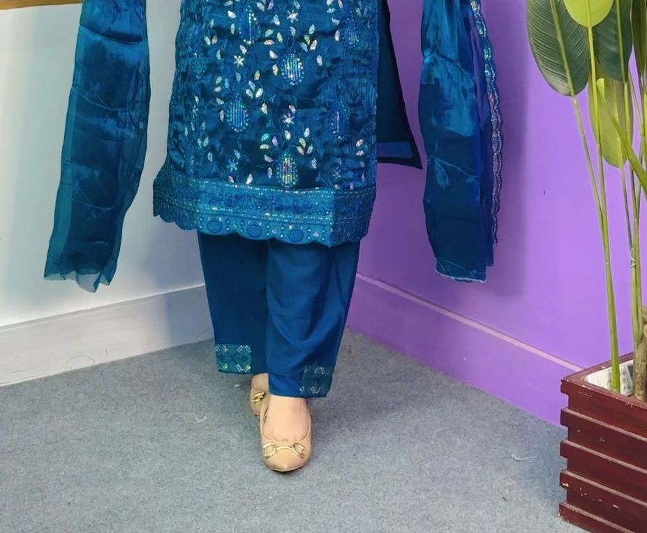 Ladies 3- Piece 2