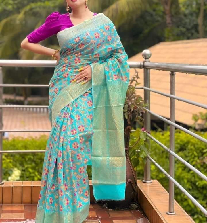 মেয়েদের শাড়ি 3