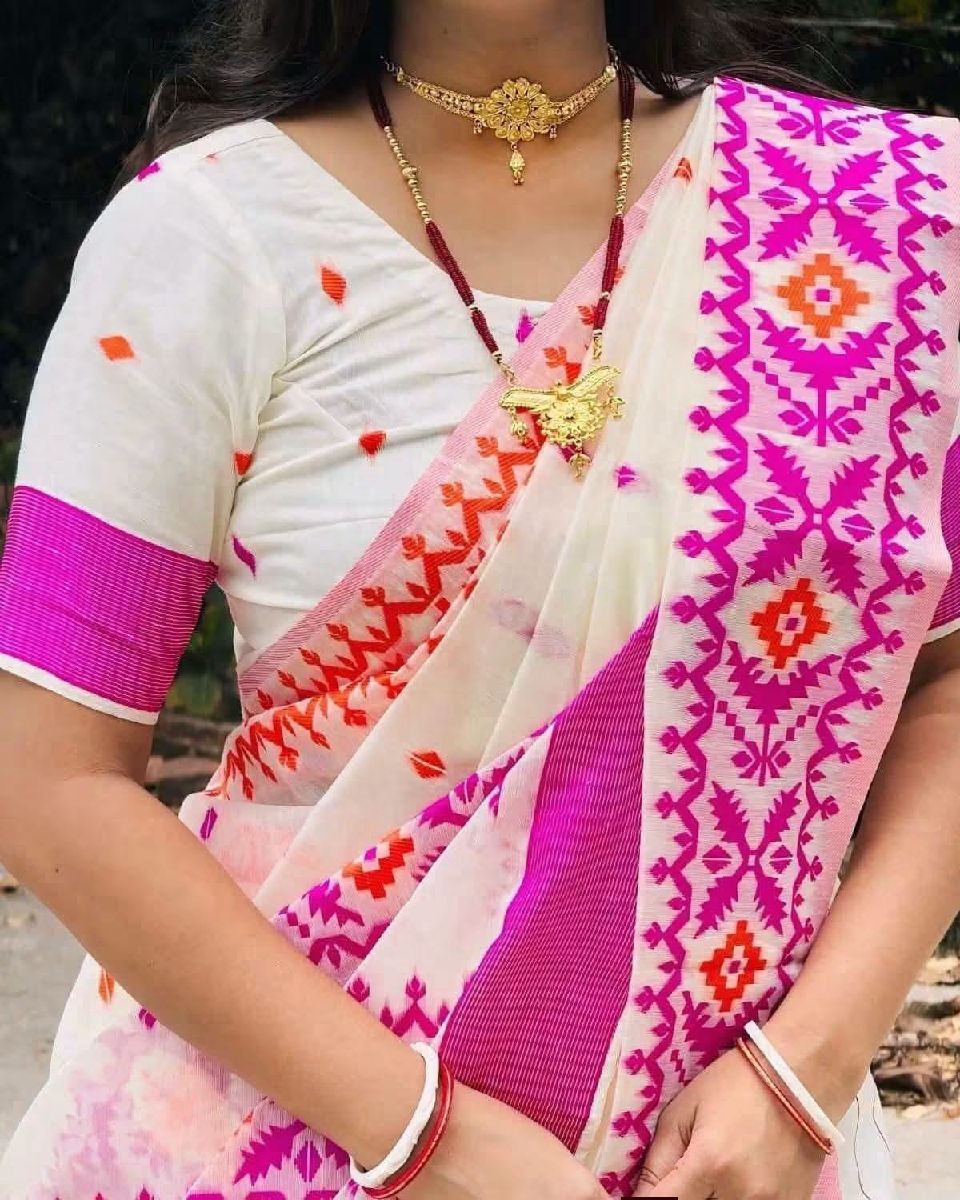 শাড়ি