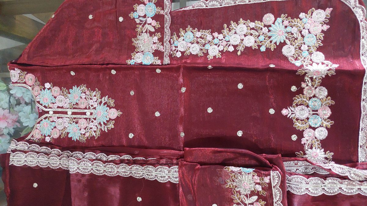 চমৎকার "Farsi" প্রিমিয়াম থ্রি-পিস ✨️ কালেকশন | প্রতিটি সেলাইয়ে আভিজাত্যের ছোঁয়া 💫 3