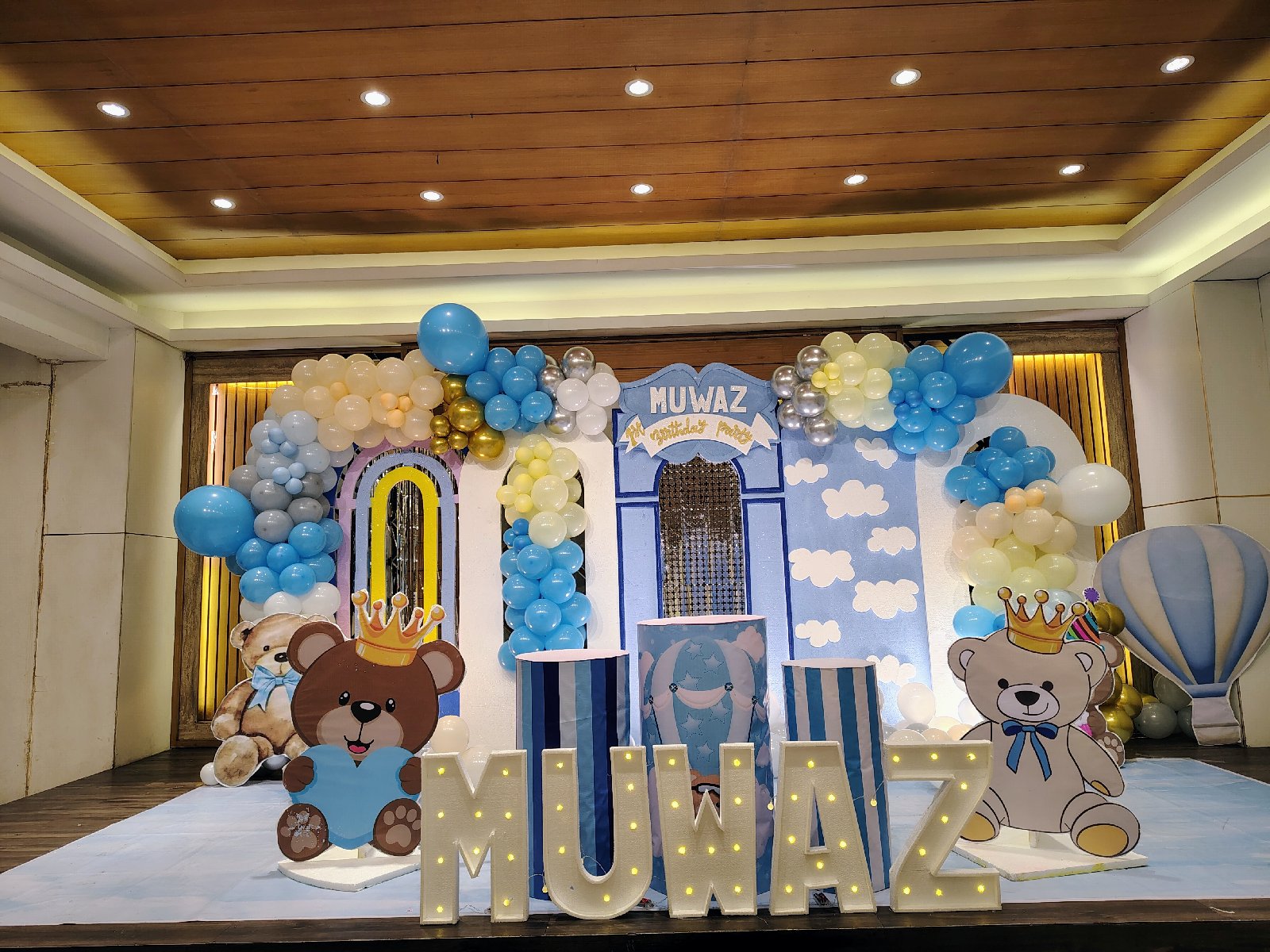 Luster event management