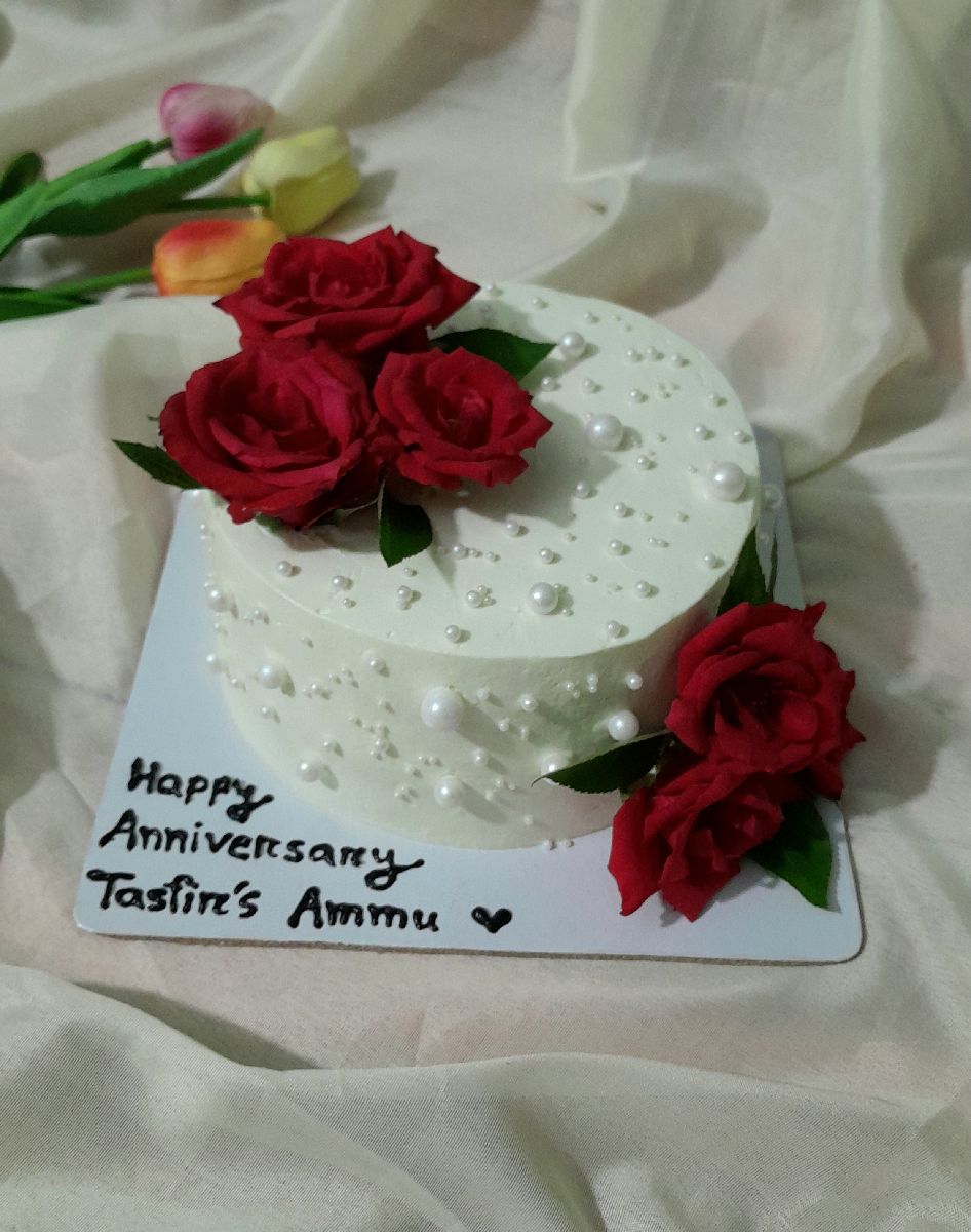Vanila sponj cake ( customised )