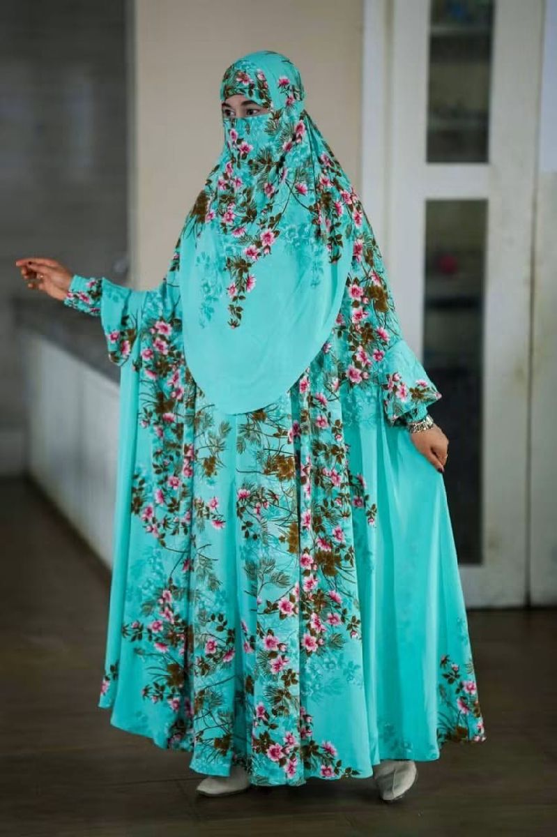 লং খিমার মাথা থেকে পা পযন্ত এক পাট