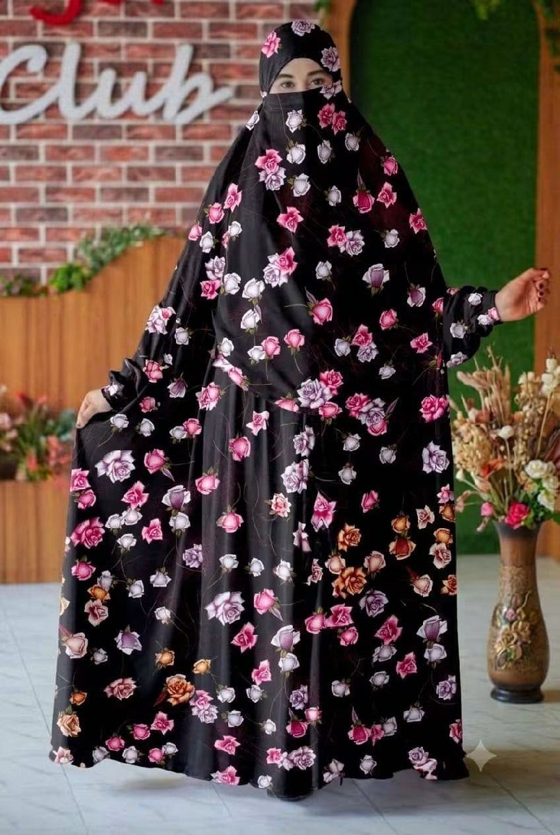লং খিমার মাথা থেকে পা পযন্ত