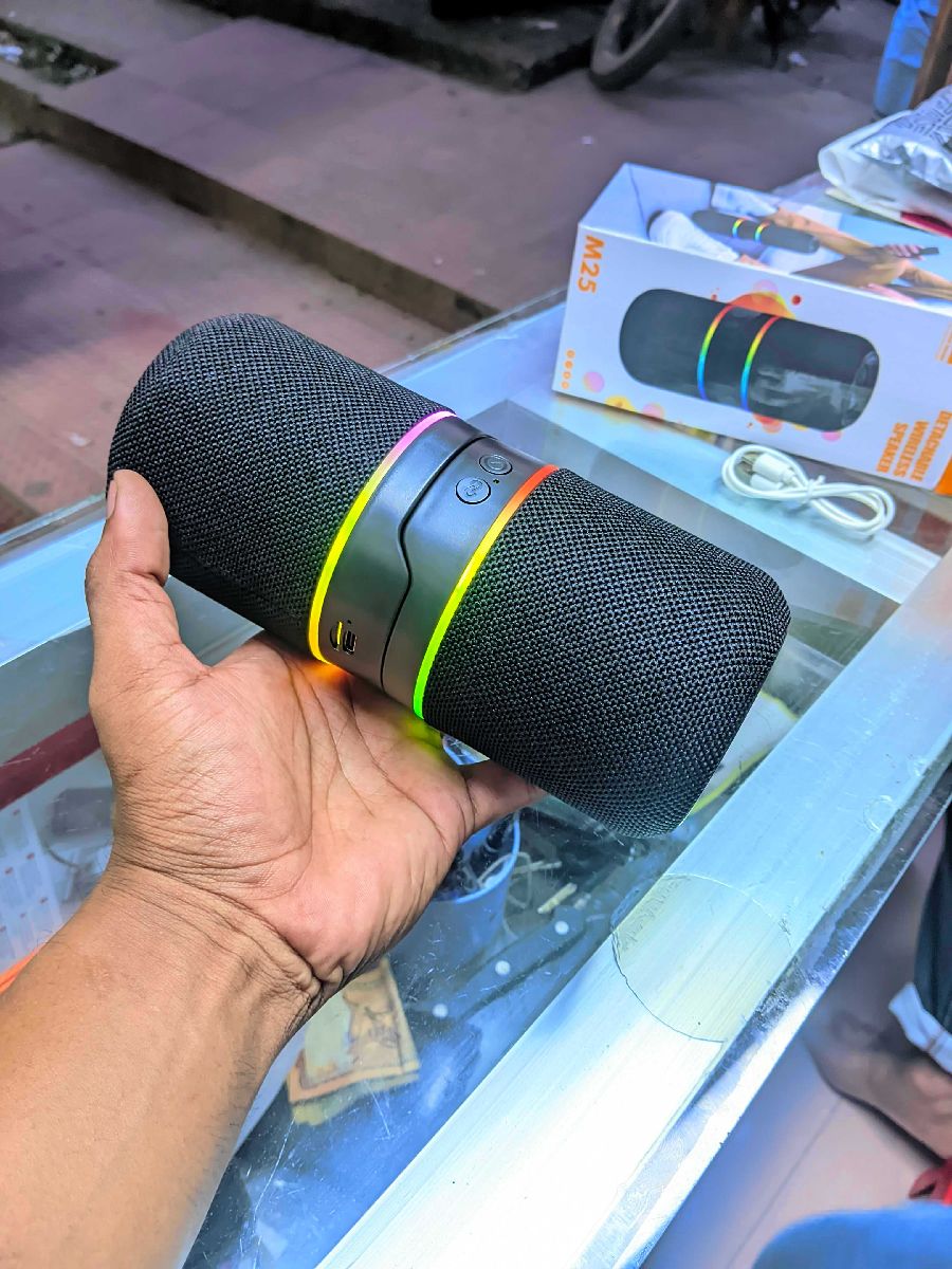 M25 Detachable Wireless Speaker