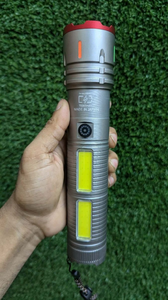 70000 mahMst japani light with power bank