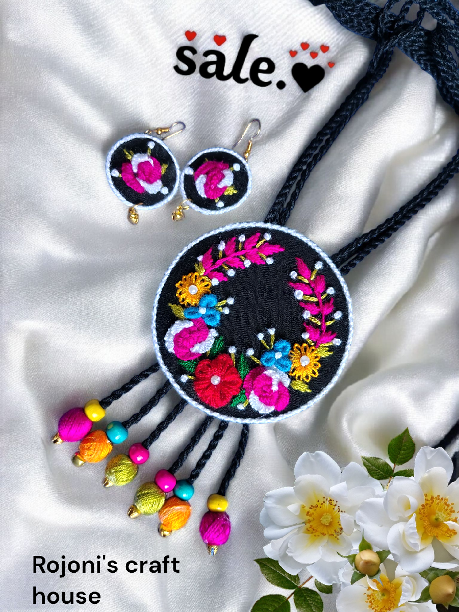 চুড়ি ও মালার সেট