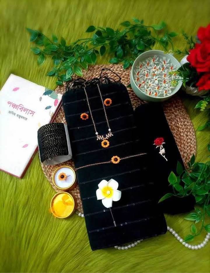 ​Exclusive Black Cotton Saree Gift Combo Package with Matching Jewelry Set