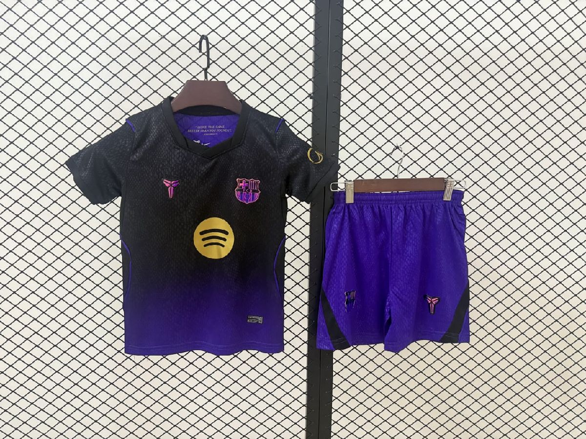 Barcelona Away Kids set
