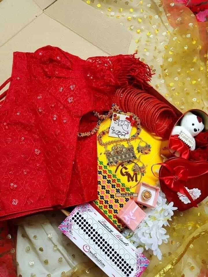 Gorgeous Red & Off-White Saree, Designer Blouse, Jewelry & Teddy Box Deluxe Gift Hamper (গর্জিয়াস রেড-অফহোয়াইট শাড়ি, রেডিমেড ব্লাউজ, এন্টিক গহনা ও কিউট টেডি বক্স ডিল্যাক্স গিফট কম্বো)
