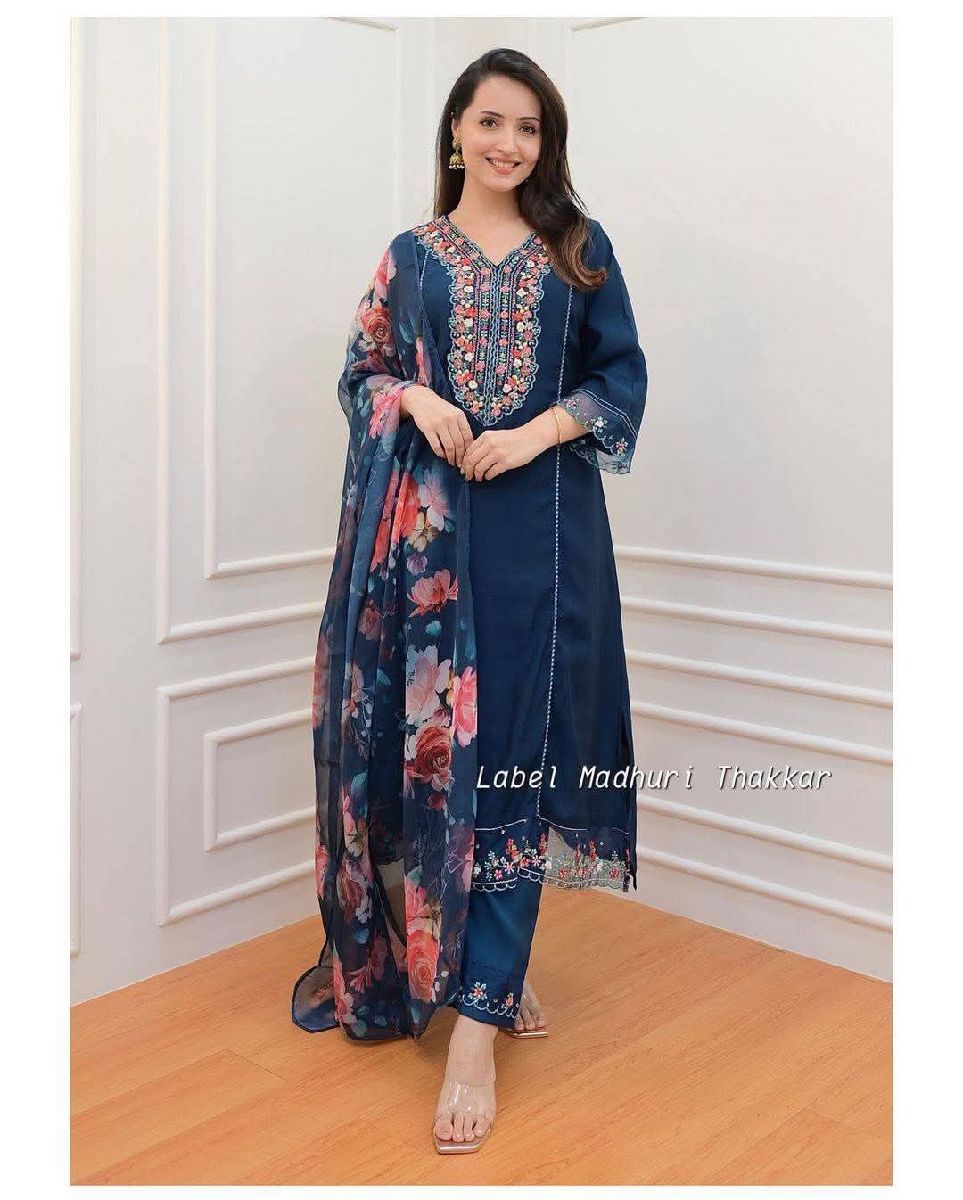 ভাইরাল গাউন থ্রি পিস 3