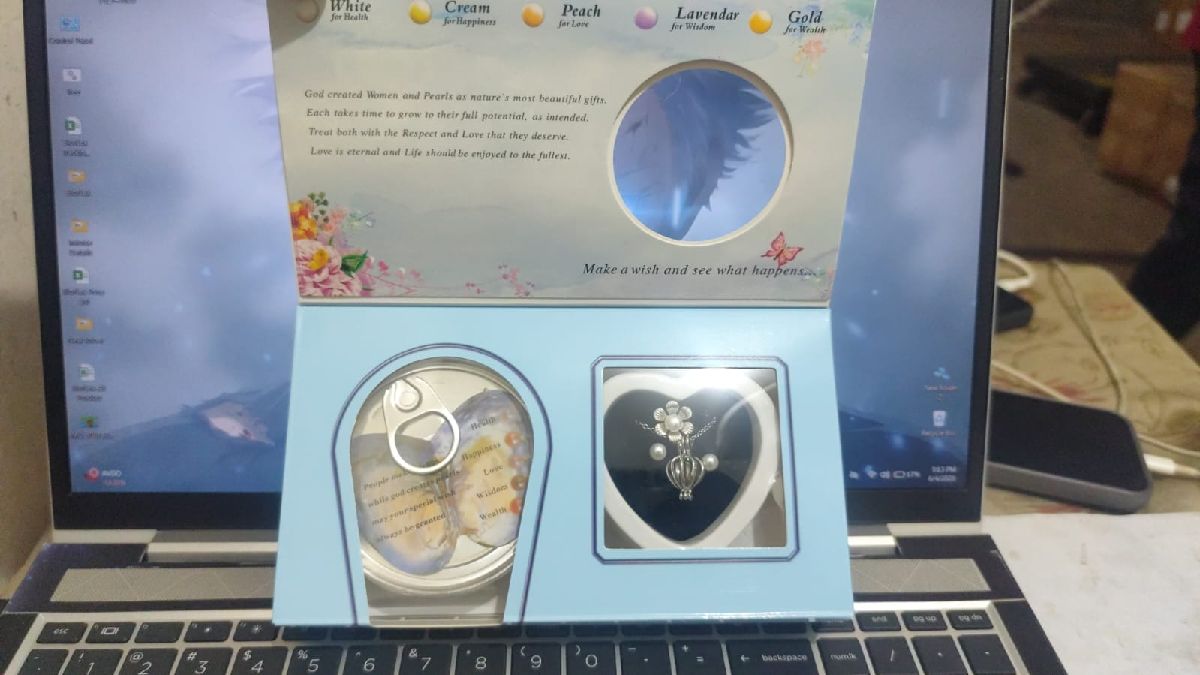 love pearl necklace 2