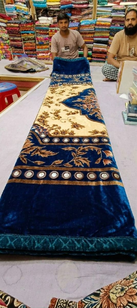 ডলফিন কম্বল 2