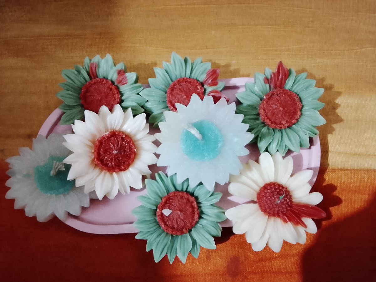 Daisy candle 2